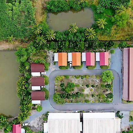 ตะวันวิลเลจ Hotel Ban Khlong Yang Kültér fotó